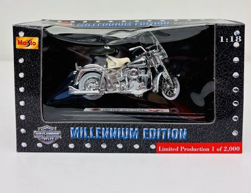 Maisto 1:18 Harley Davidson 1962 FLH Duo Glide Millennium Edition New